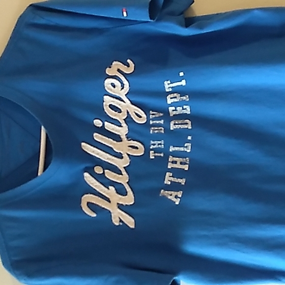 Tommy Hilfiger TShirt - Picture 1 of 5
